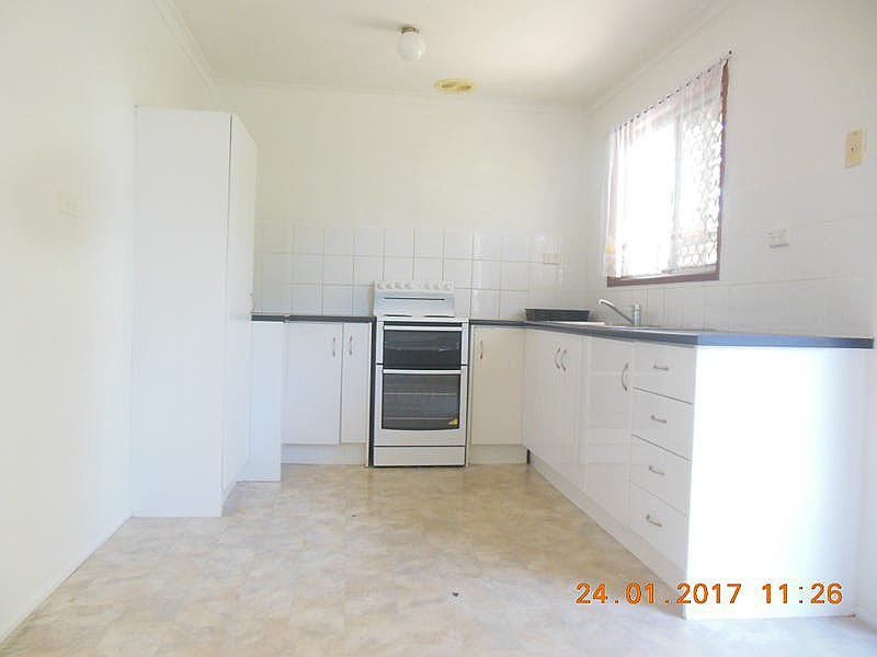 70 First Avenue, Marsden QLD photograph