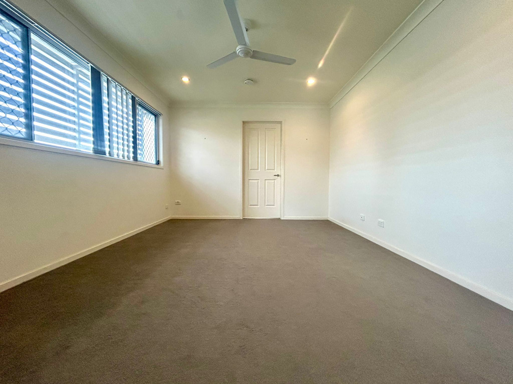 12A Karawatha Street, Springwood QLD photograph
