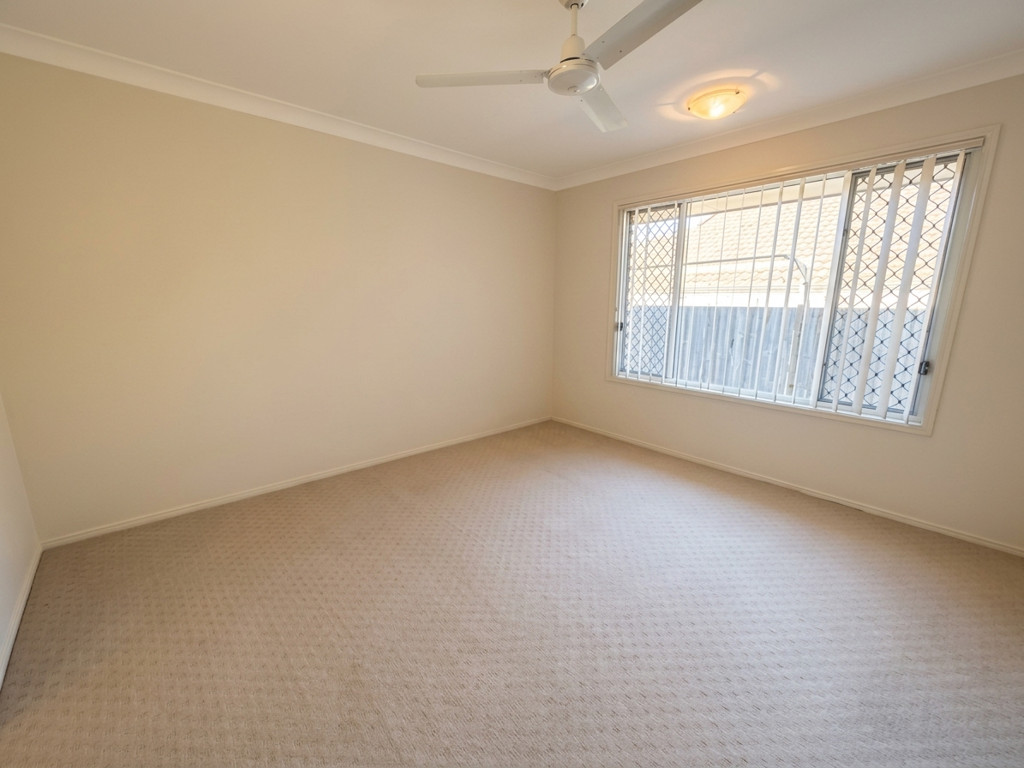 9 Apache Street, Dakabin QLD photograph
