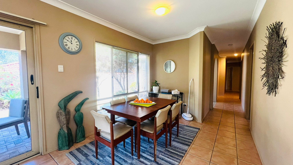3 Dorval Close, Mansfield QLD photograph