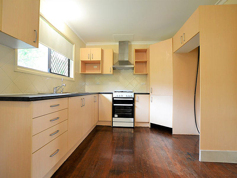 8 Mullen Street, Woodridge QLD photograph