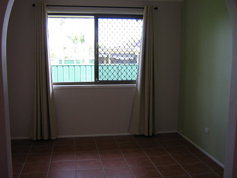 13 Columbia Street, Springwood QLD photograph