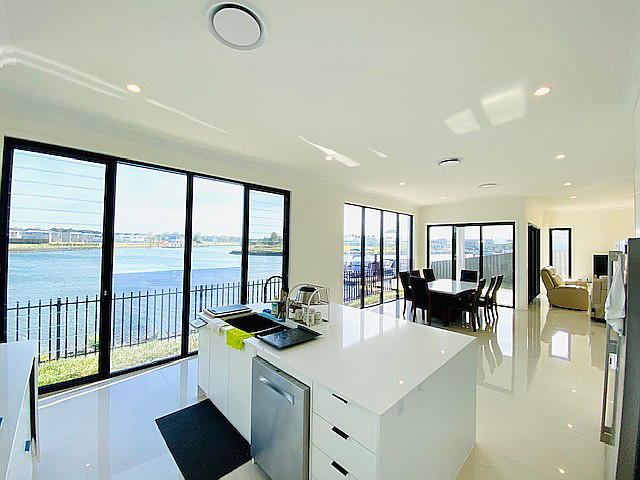 9 Hammock Place, Hope Island QLD photograph
