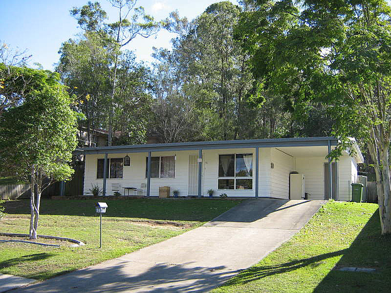 33 Nerine Street, Kingston QLD