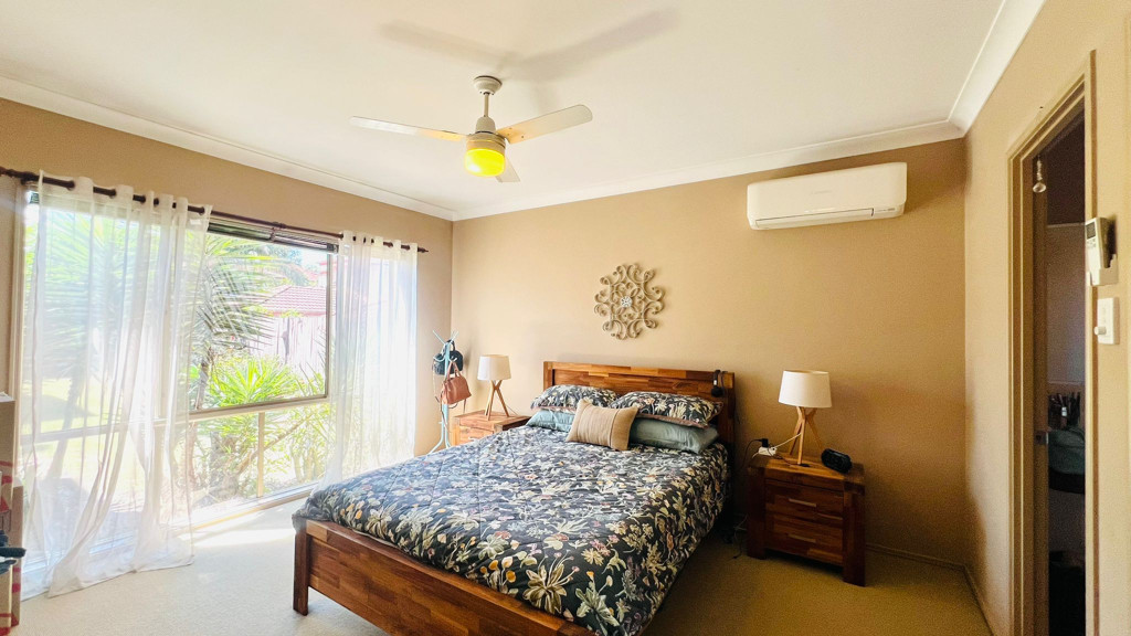 3 Dorval Close, Mansfield QLD photograph