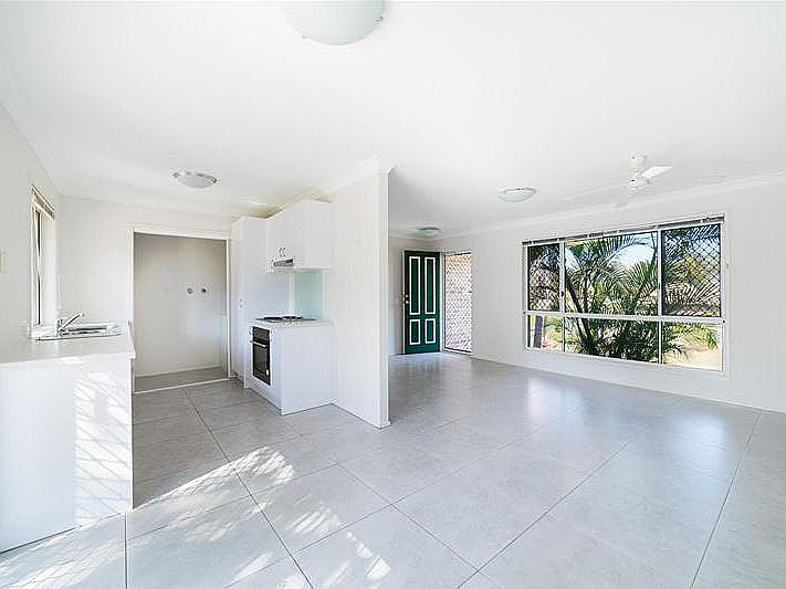7 Kosciusko Crescent, Southport QLD photograph