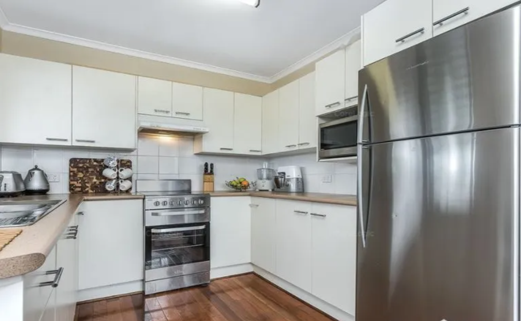 11 Cobbity Crescent, Arana Hills QLD photograph