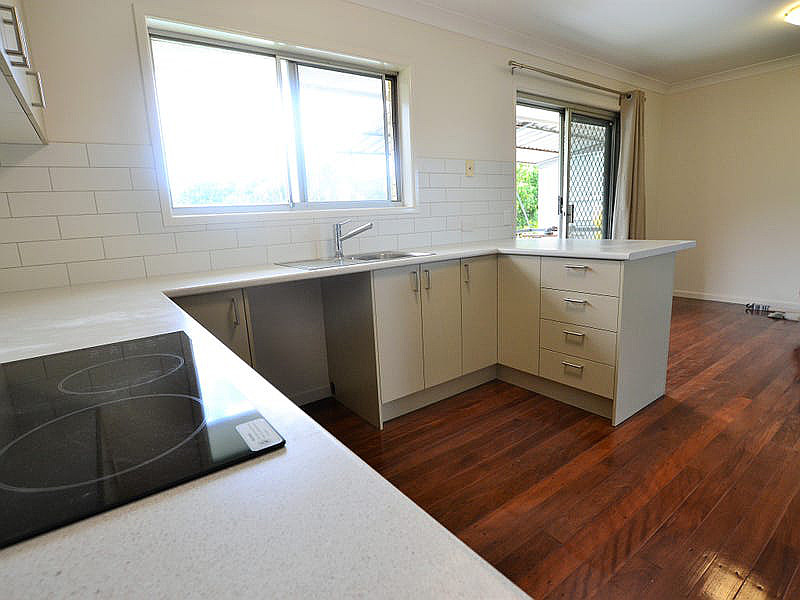 18 Arkindale Street, Nathan QLD photograph