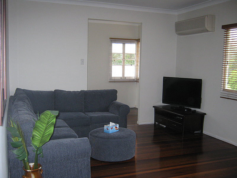 1155 Logan Road, Holland Park QLD photograph