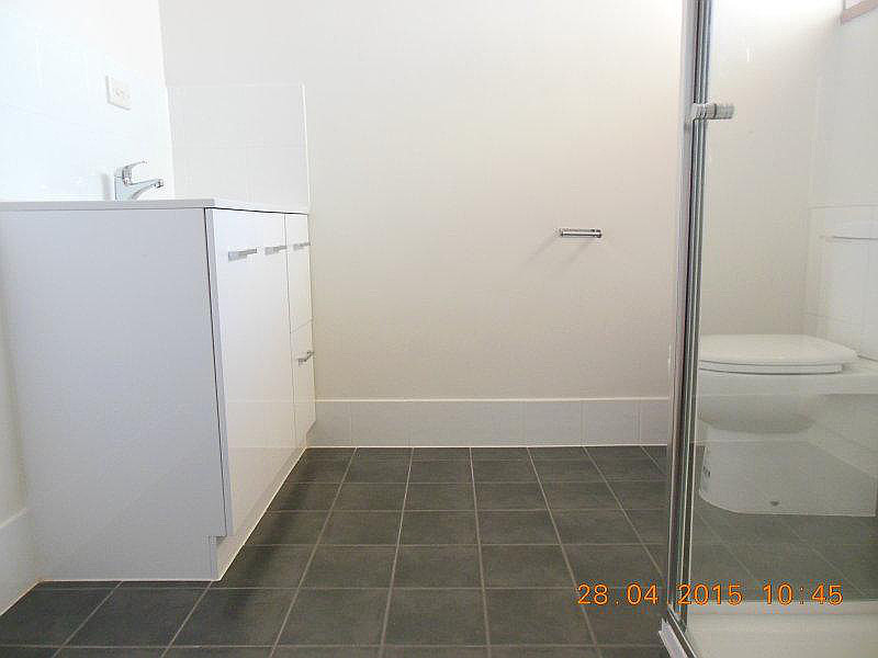 12 Cinderella Drive, Springwood QLD photograph