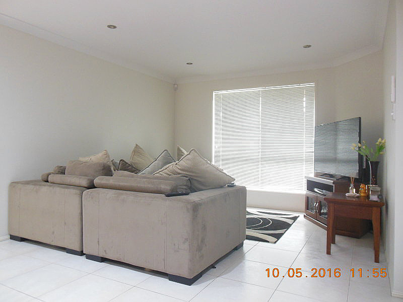 9 Neiwand Street, Calamvale QLD photograph