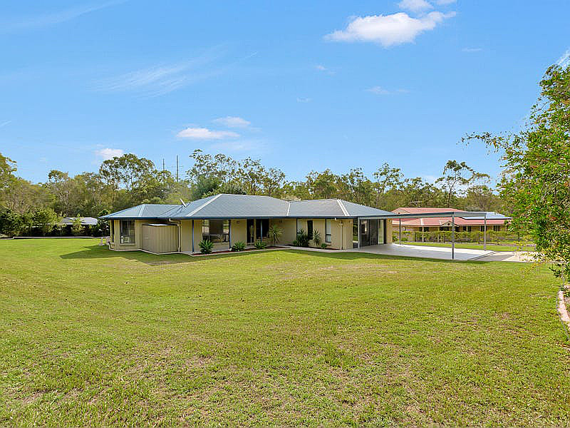 12 Jamboree Close, Greenbank QLD photograph