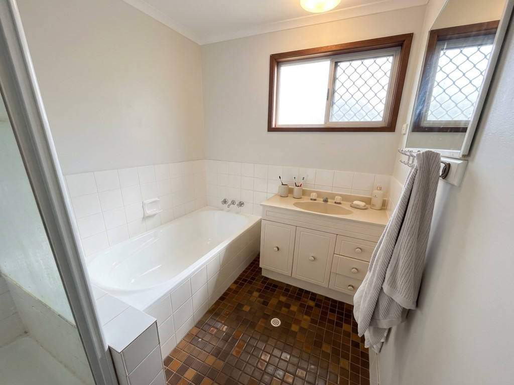 7 Thora Street, Crestmead QLD photograph