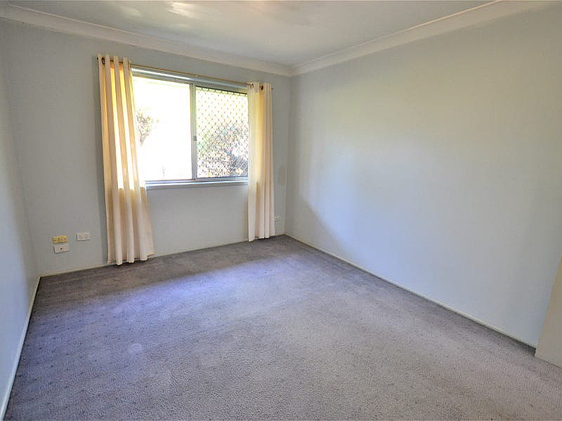 22 Whitfield Avenue, Springwood QLD photograph