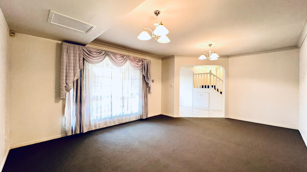 4 Gibbins Street, Sunnybank Hills QLD photograph