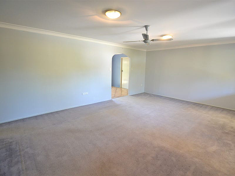 22 Whitfield Avenue, Springwood QLD photograph