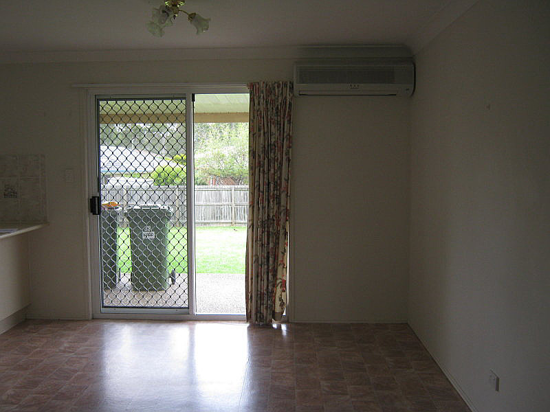 32 Holly Crescent, Windaroo QLD photograph