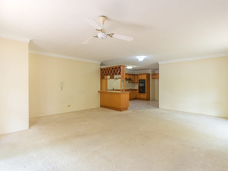 3/12 Earle Lane, Toowong QLD photograph