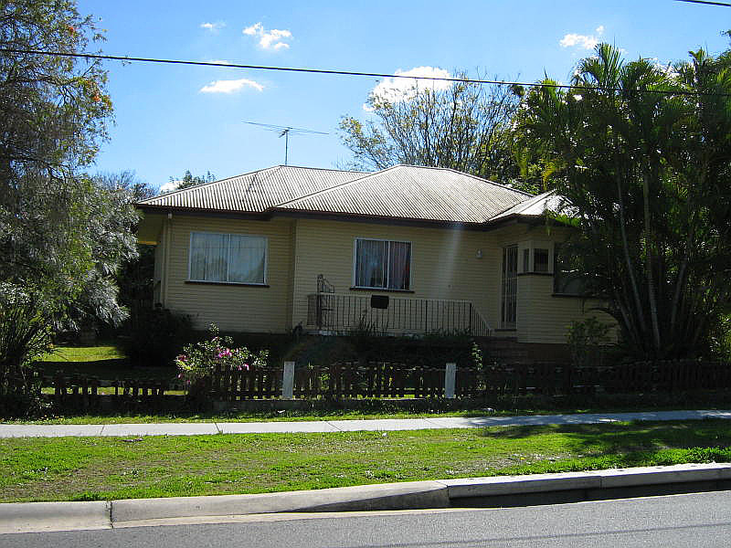 25 Charles Avenue, Woodridge QLD