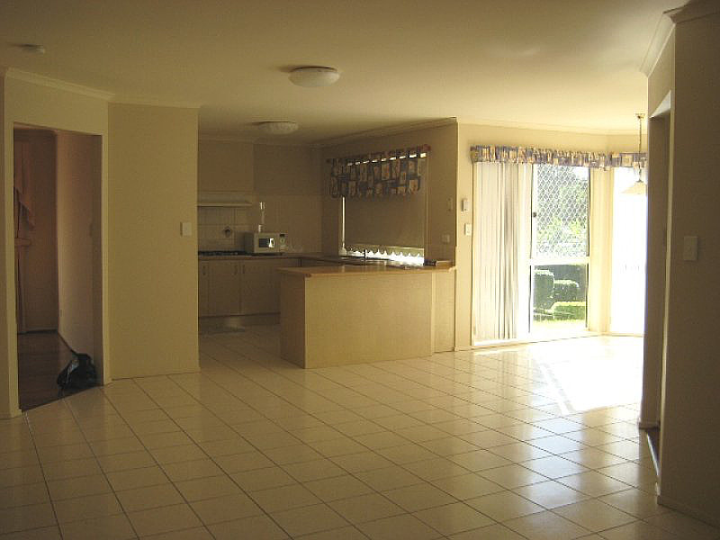 169 Rubicon Crescent, Kuraby QLD photograph