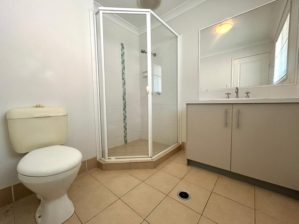 14B Karawatha Street, Springwood QLD photograph