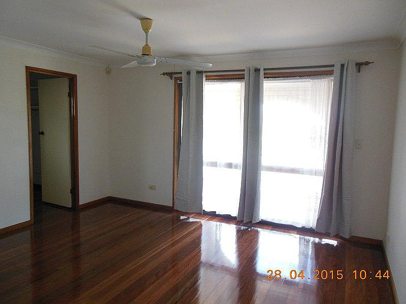 12 Cinderella Drive, Springwood QLD photograph