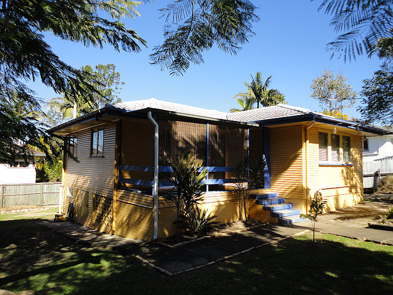 19 Blaxland Street, Woodridge QLD