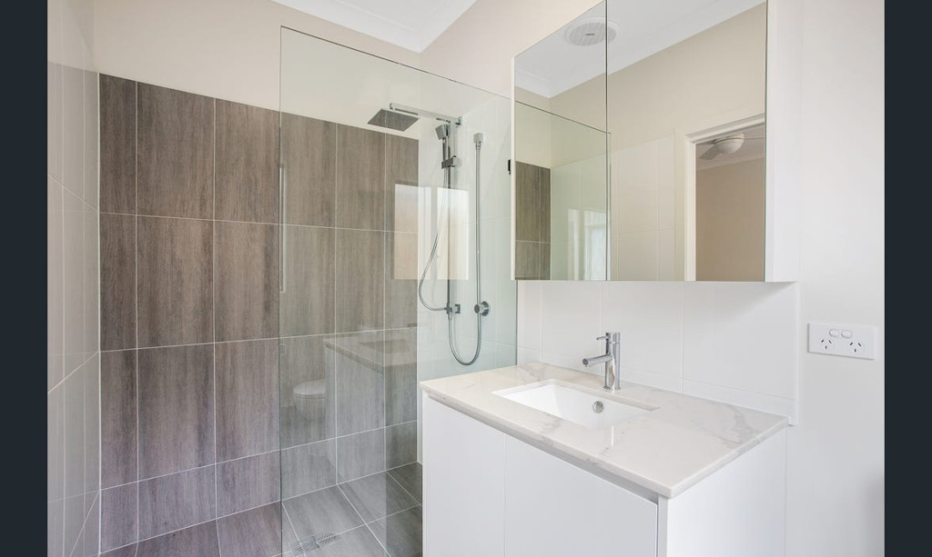 11 Peak Crescent, Pimpama QLD photograph