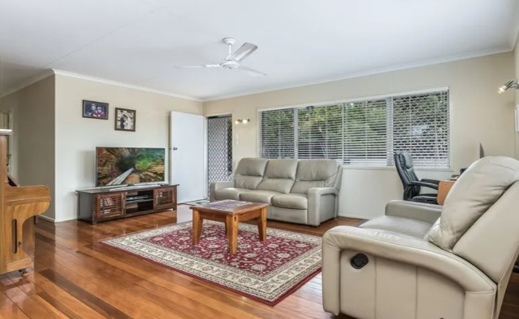 11 Cobbity Crescent, Arana Hills QLD photograph