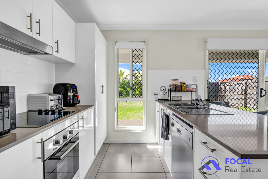 11 Tombay Court, Crestmead QLD photograph