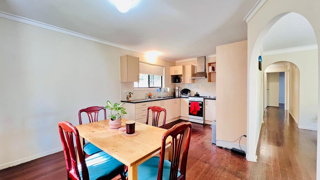8 Mullen Street, Woodridge QLD photograph
