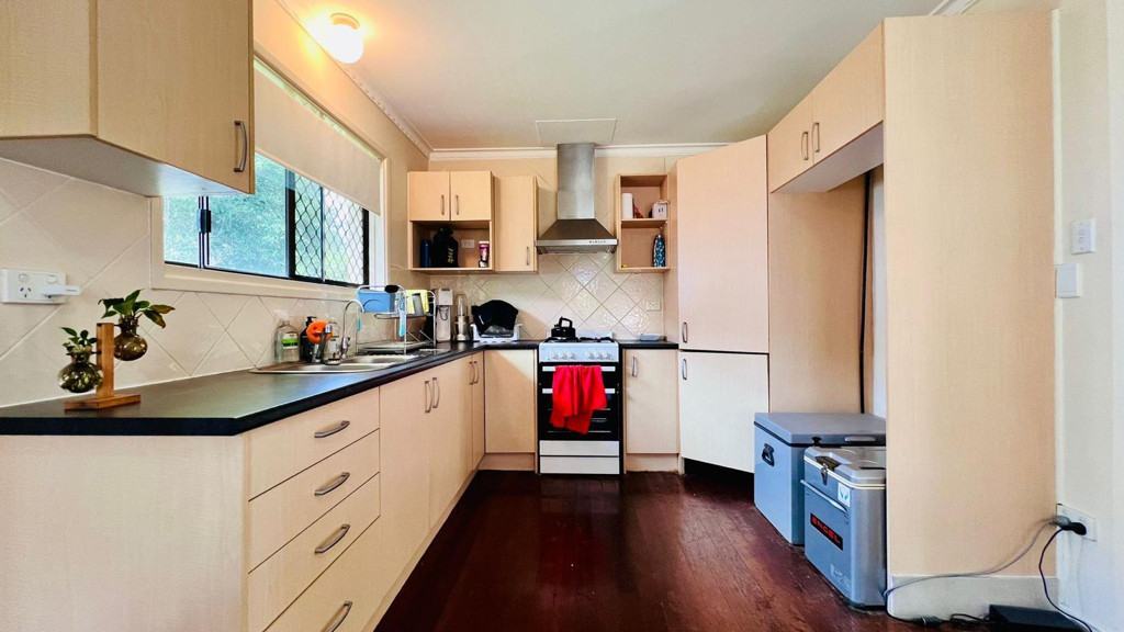 8 Mullen Street, Woodridge QLD photograph