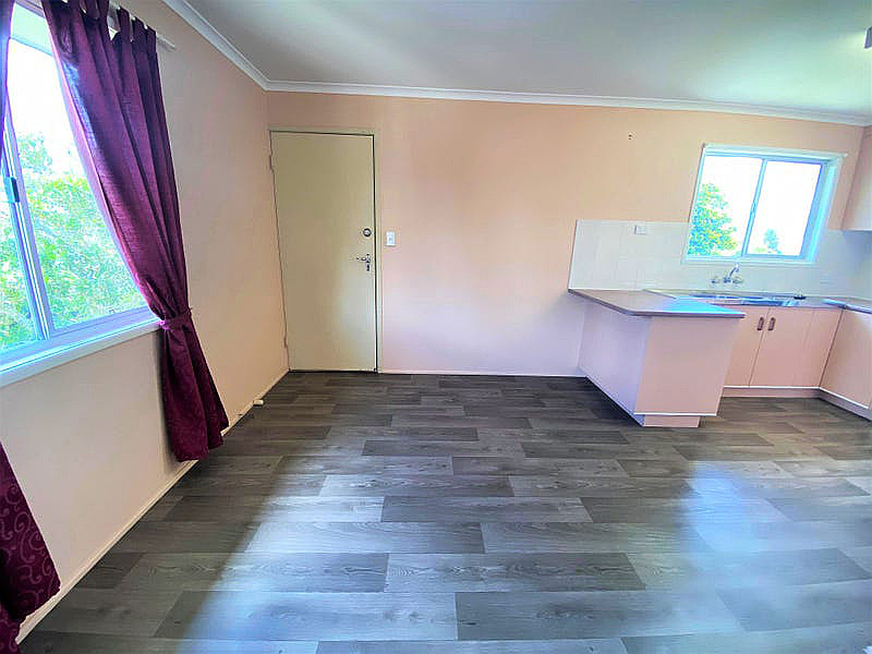 6 Bates Street, Springwood QLD photograph