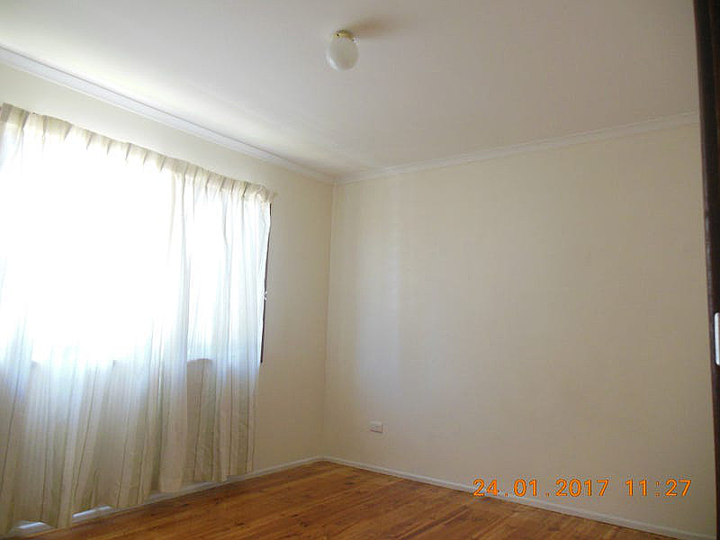 70 First Avenue, Marsden QLD photograph