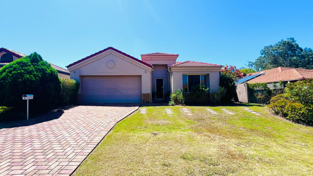 3 Dorval Close, Mansfield QLD