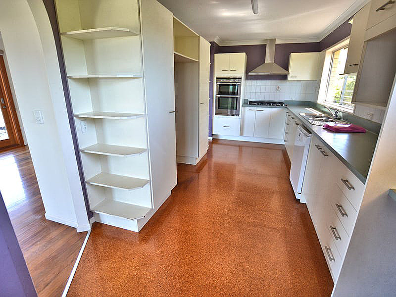 24 Valentia Street, Mansfield QLD photograph