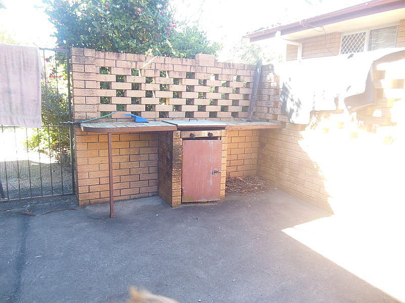 18 Douglas Street, Loganlea QLD photograph