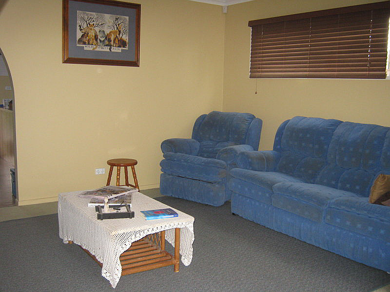 43 Dennis Road, Springwood QLD photograph