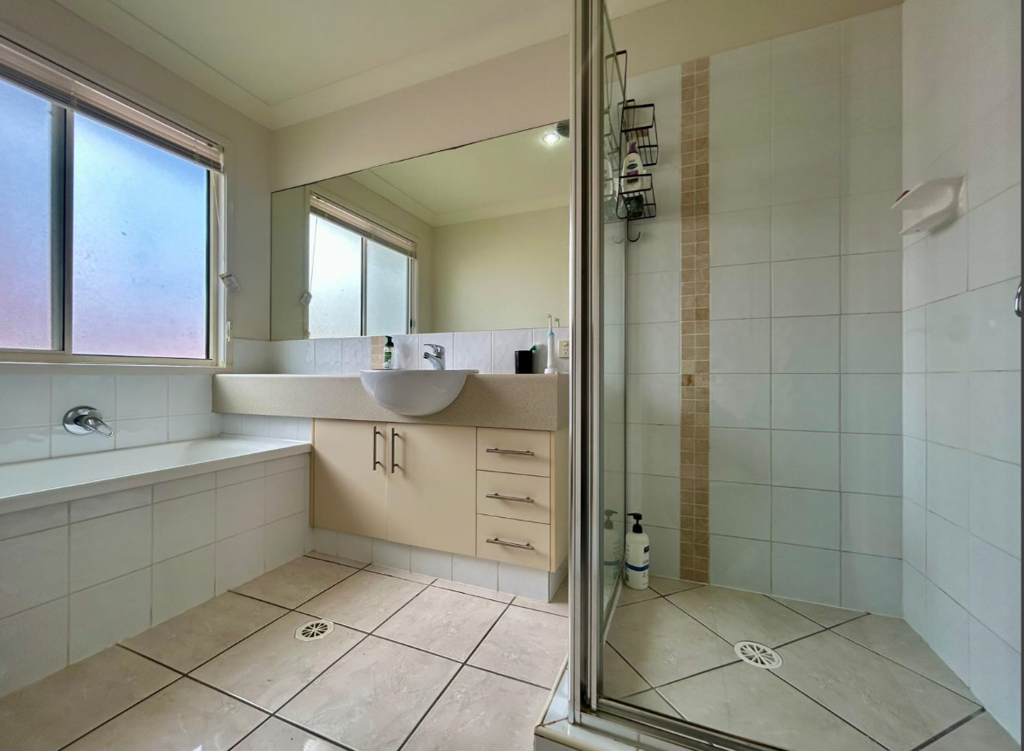 29 Outlook Drive, Waterford QLD photograph