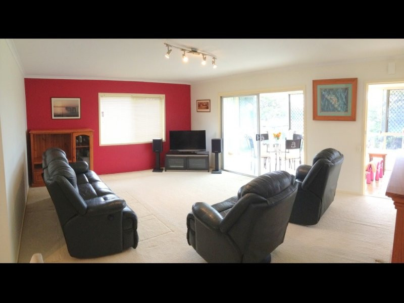 26 Trevelloe Street, Rochedale South QLD photograph