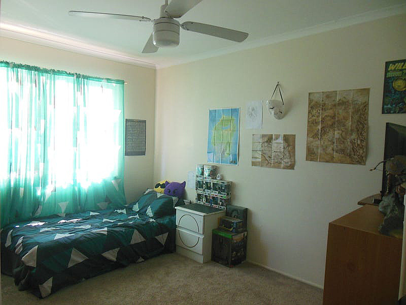 18 Douglas Street, Loganlea QLD photograph
