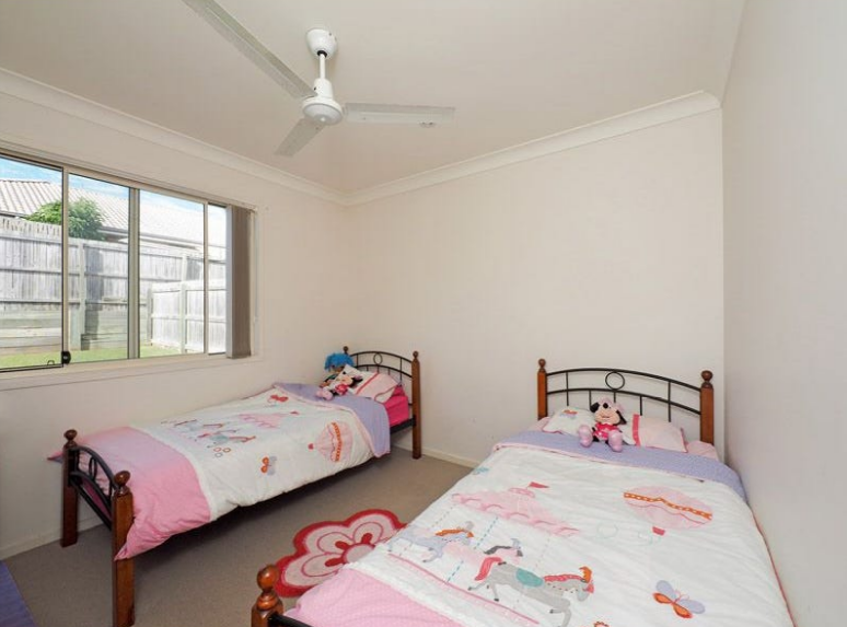 29 Outlook Drive, Waterford QLD photograph