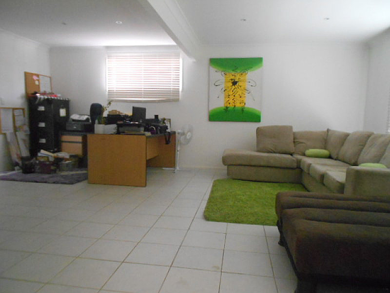 66 Jardine Drive, Springwood QLD photograph