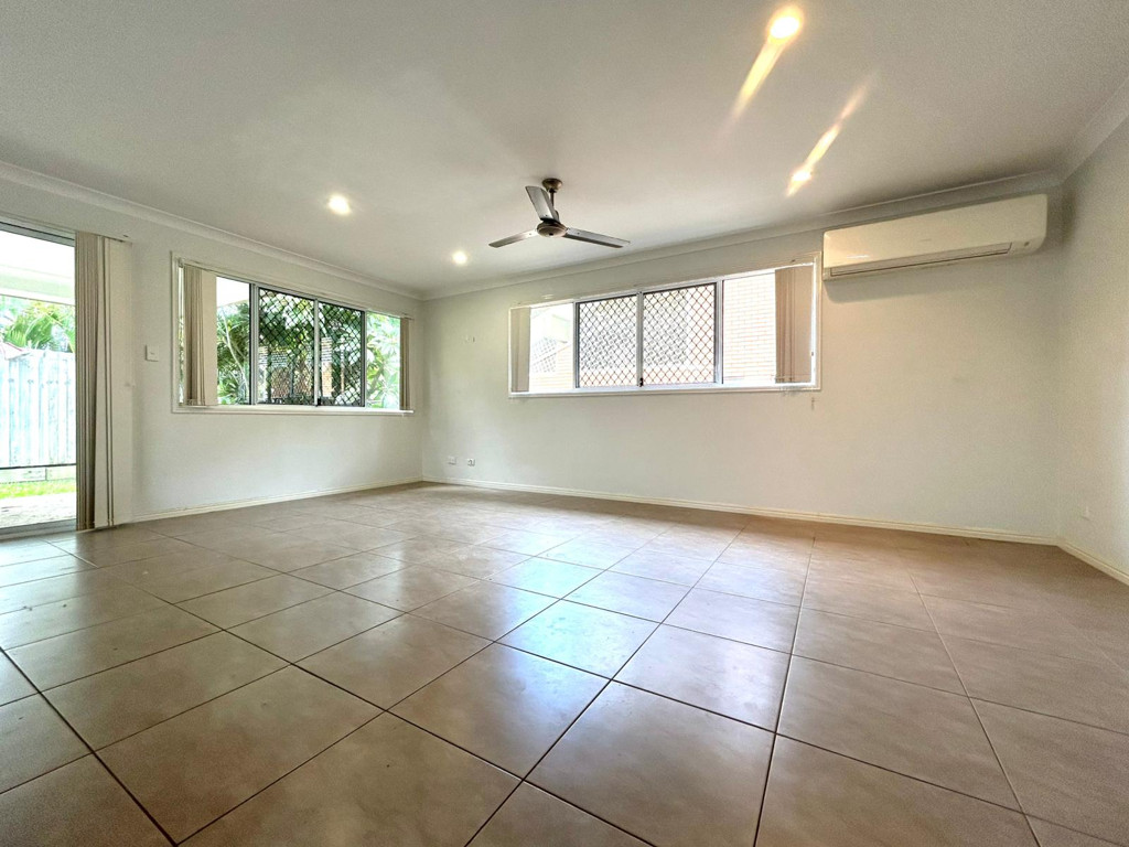 14B Karawatha Street, Springwood QLD photograph