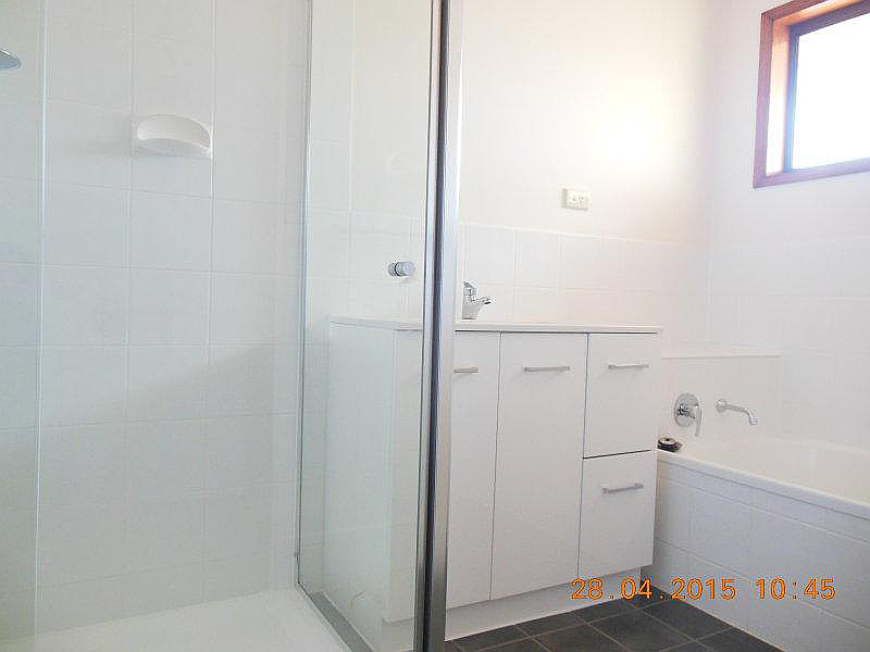 12 Cinderella Drive, Springwood QLD photograph
