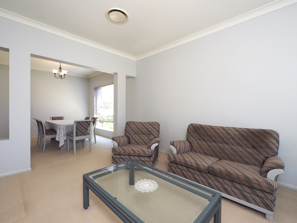11 Sundance Way, Runaway Bay QLD photograph