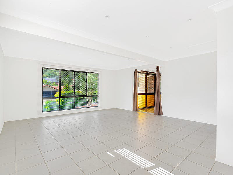 66 Jardine Drive, Springwood QLD photograph